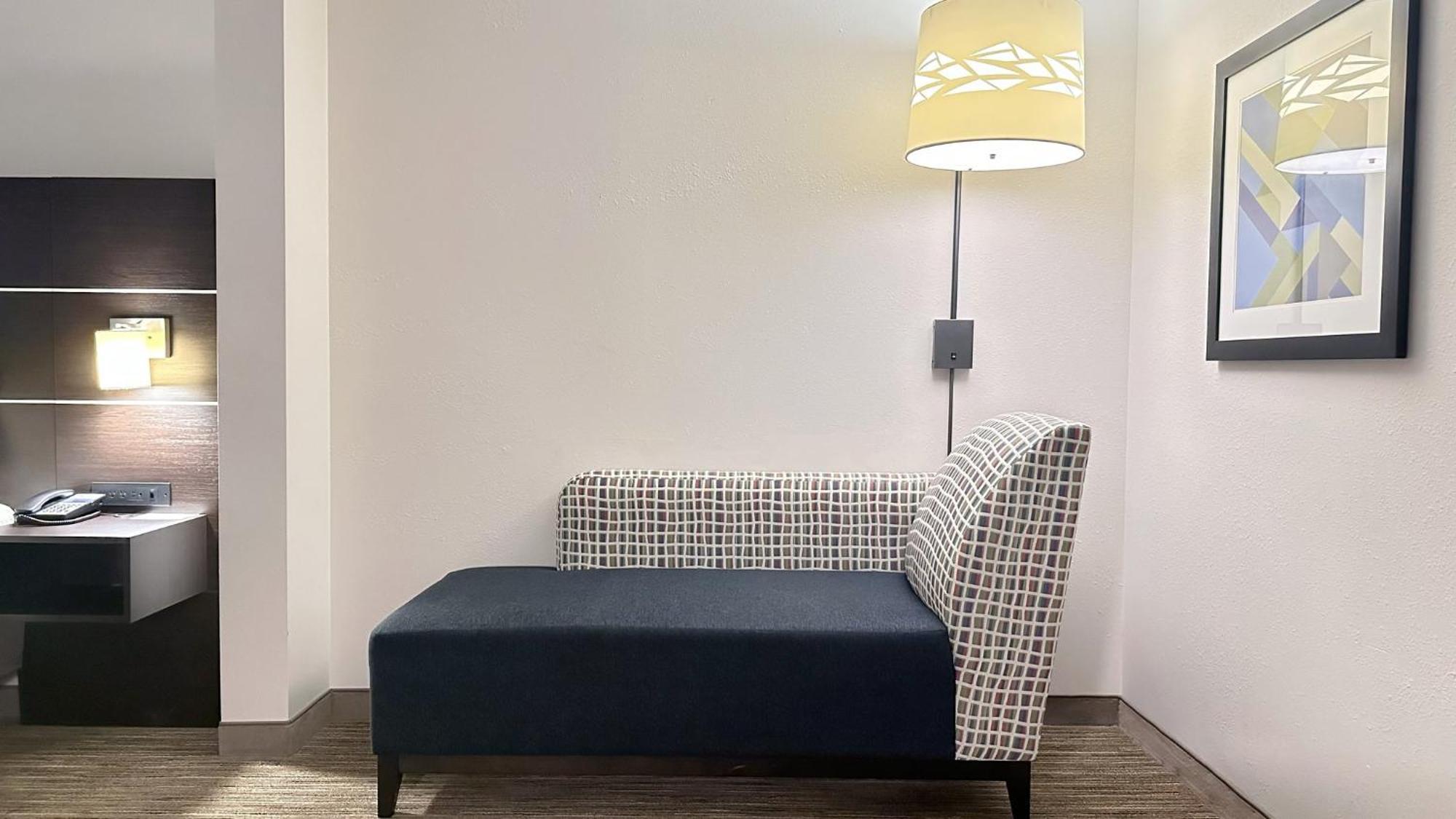 Holiday Inn Express & Suites - Prospect Heights By Ihg Ngoại thất bức ảnh